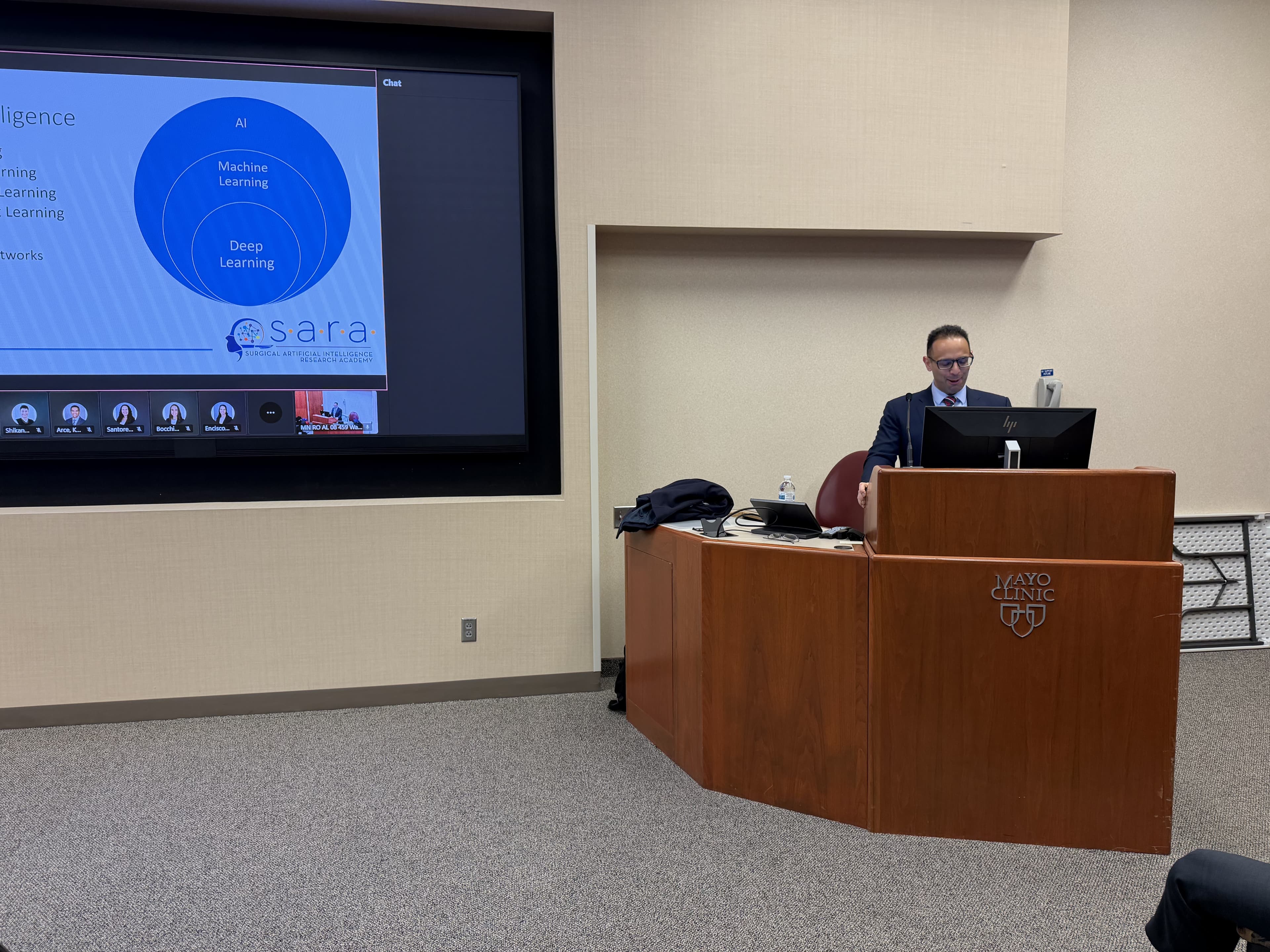 Dr. Amin Madani delivering a lecture at Mayo Clinic
